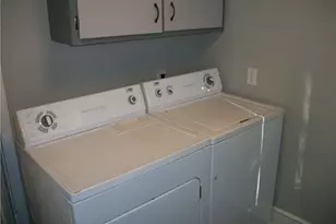 312 Bridge St, Eden, NC 27288 - Photo 6