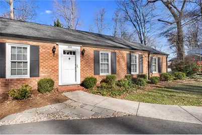 224 Lake Drive E, Thomasville, NC 27360 - Photo 4