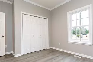 129 E Oakdale St, Mount Airy, NC 27030 - Photo 12