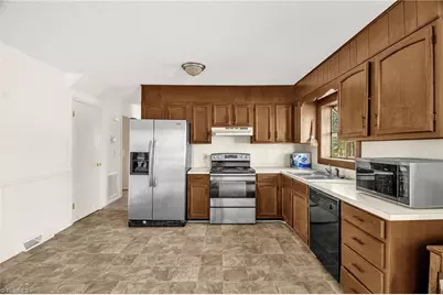 5218 Muirfield Drive, Lexington, NC 27295 - Photo 12