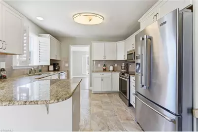 7640 Abington Drive, Kernersville, NC 27284 - Photo 8