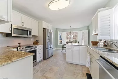 7640 Abington Drive, Kernersville, NC 27284 - Photo 6