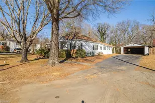 814 Martin St, Eden, NC 27288 - Photo 4