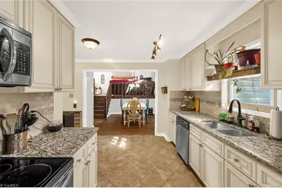 7157 Mantlewood Lane, Kernersville, NC 27284 - Photo 14