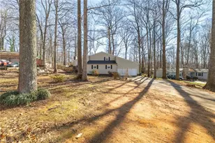 7157 Mantlewood Ln, Kernersville, NC 27284 - Photo 2