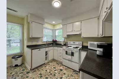 3718 Pine Knoll Drive, Raleigh, NC 27604 - Photo 8