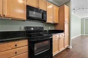 411 Washington St, Greensboro, NC 27401 - Photo 12