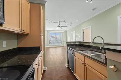 411 Washington Street #209, Greensboro, NC 27401 - Photo 10