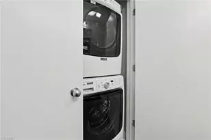 411 Washington St, Greensboro, NC 27401 - Photo 24