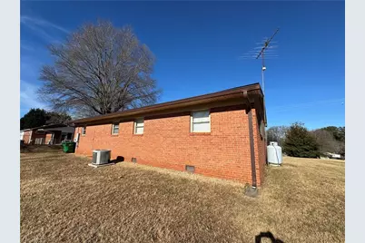 601 Meadowbrook Drive, King, NC 27021 - Photo 10