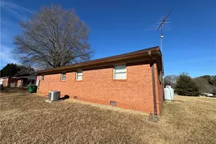 601 Meadowbrook Dr, King, NC 27021 - Photo 10