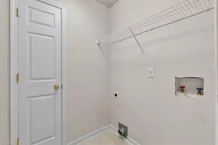 4623 Village Square Ct, Greensboro, NC 27409 - Photo 32