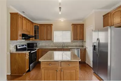 4623 Village Square Court, Greensboro, NC 27409 - Photo 10