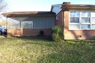 2533 E Woodlyn Way, Greensboro, NC 27407 - Photo 2