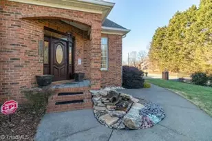 2297 Ashford Dr, Winston-Salem, NC 27103 - Photo 6