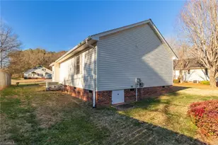 2001 Sunshine Ln, Lexington, NC 27295 - Photo 26