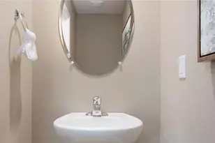 1630 Faircrest Ln, Greensboro, NC 27406 - Photo 14