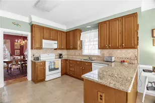 8115 Glengarriff Rd, Clemmons, NC 27012 - Photo 16