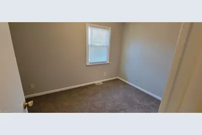 3923 Overland Heights #B, Greensboro, NC 27407 - Photo 6