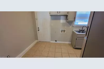 3923 Overland Heights #B, Greensboro, NC 27407 - Photo 4