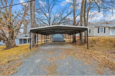 210 W Balfour Avenue, Asheboro, NC 27203 - Photo 24