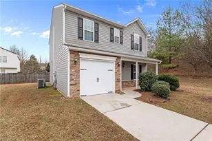 1482 Hammermill Ln, Kernersville, NC 27284 - Photo 2