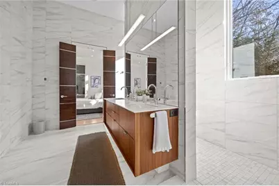 2108 Berkshire Lane, Greensboro, NC 27408 - Photo 18