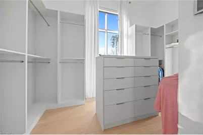 2108 Berkshire Lane, Greensboro, NC 27408 - Photo 20