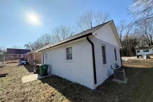 410 Cedar St, High Point, NC 27260 - Photo 4