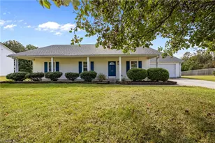 202 Carter Ridge Dr, Reidsville, NC 27320 - Photo 2