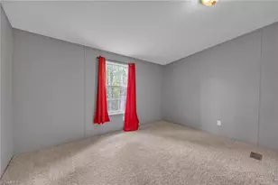 760 Townview St, West Jefferson, NC 28694 - Photo 26