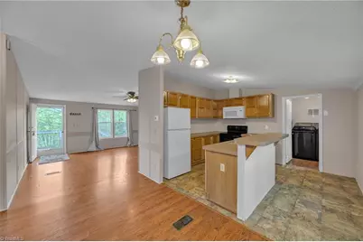 760 Townview Street, West Jefferson, NC 28694 - Photo 14