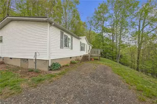 760 Townview St, West Jefferson, NC 28694 - Photo 6