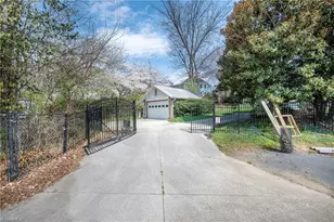 120 Rawley Ave, Mount Airy, NC 27030 - Photo 6