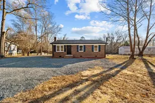 4686 Calhoun Dr, Liberty, NC 27298 - Photo 2