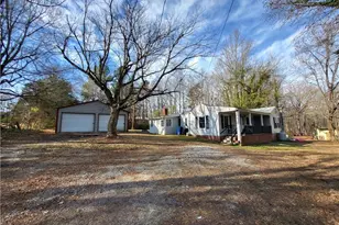 1535 E Fairfield Rd, High Point, NC 27263 - Photo 2