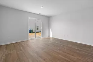 101 Beechwood Cir, Thomasville, NC 27360 - Photo 6