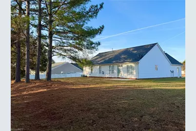 129 Brighton Drive, King, NC 27021 - Photo 2