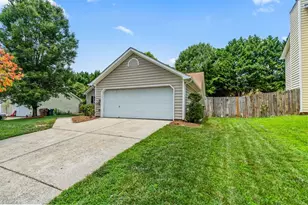 10 Manor Ridge Ct, Greensboro, NC 27407 - Photo 38