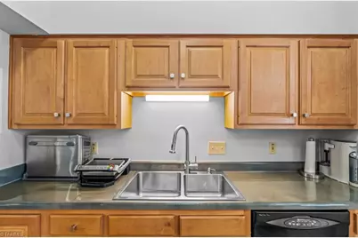 10 Manor Ridge Court, Greensboro, NC 27407 - Photo 12