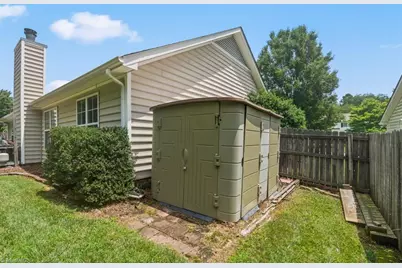 10 Manor Ridge Court, Greensboro, NC 27407 - Photo 24