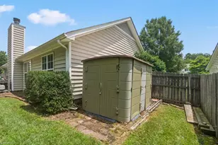 10 Manor Ridge Ct, Greensboro, NC 27407 - Photo 24