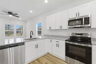 522 N Beaumont Avenue, Burlington, NC 27217 - Photo 6