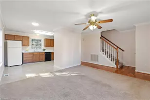 15 Wimbledon Ln, Greensboro, NC 27455 - Photo 2