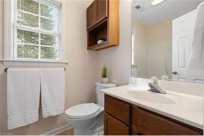 15 Wimbledon Lane, Greensboro, NC 27455 - Photo 16