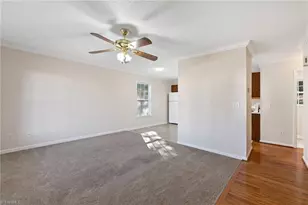 15 Wimbledon Ln, Greensboro, NC 27455 - Photo 4