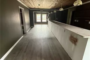 237 E Main St, Yadkinville, NC 27055 - Photo 4