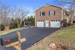 1395 Glen Oaks Rd, Clemmons, NC 27012 - Photo 4
