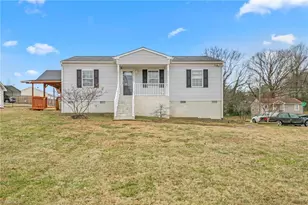 445 Key St, Burlington, NC 27217 - Photo 2