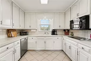 125 Luzelle Dr, Winston-Salem, NC 27103 - Photo 8